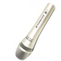 Ручной проводной микрофон Sennheiser Evolution E935, вокальный