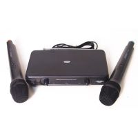 Handheld wireless radio microphone Bose WR-206, professional radio system base with two wireless micro