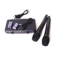 Handheld wireless radio microphone Bose WR-206, professional radio system base with two wireless micro