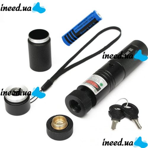Мощная лазерная указка Green Laser Pointer YL-303 1000mW, аккумуляторный зеленый лазер с ключом BL-303 диодный с насадкой эффектов для презентации