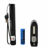 Мощная лазерная указка Green Laser Pointer YL-303 1000mW, аккумуляторный зеленый лазер с ключом BL-303 диодный с насадкой эффектов для презентации