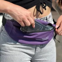 Спортивная сумка для бега на пояс Sport Bag, Поясная сумка бананка для занятий спортом и фитнесом с выходом для наушников