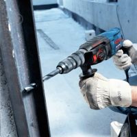 Сетевой перфоратор Bosch Professional GBH 2-26 DRE 800W со сменным зубчатым патроном для проделывания штроб, Электроперфоратор Бош 800Вт в чемодане