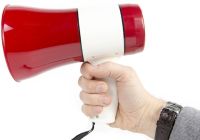 Ручной мегафон рупор 15W UKC ER-22U дальность 200м громкоговоритель на ремне с функцией записи голоса и встроенной сиреной на аккумуляторе ER22U