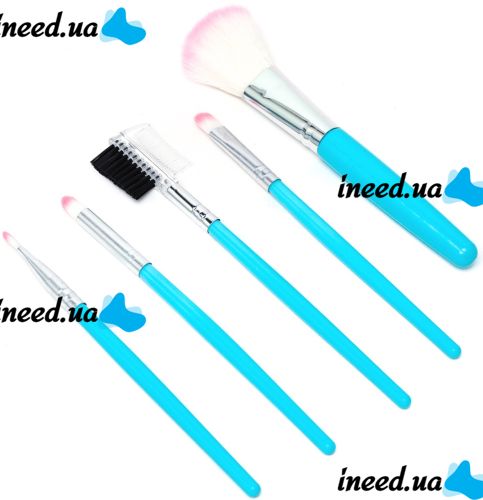 Набор детской косметики Холодное сердце Frozen Makeup Play Set декоративные тени, помада, лаки, корона и перчатки, комплект 17 предметов в чемодане