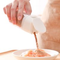 Многофункциональная самооткрывающаяся и закрывающаяся баночка для приправ и специй, Герметичная бутылка с автоматической крышкой дозатором для соусов
