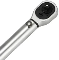 Динамометрический ключ YATO YT-07676 1/2" 20-220 Нм трещоточный ключ для точной затяжки болтов и гаек, инструмент в кейсе для ремонта автомобилей