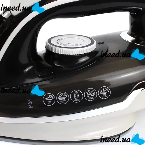 Operatec OP-1006 2200W manual steam iron with ceramic soleplate and steam regulator for ironing and steaming clothes from the mains Black