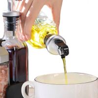 Набор кухонных емкостей Seasoning Bottle T221-3 для специй, масла и уксуса 4 емкости на подставке, Спецовница органайзер для хранения приправ Черный