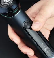 Мужская аккумуляторная электробритва VGR V-310 для влажного и сухого бритья, Беспроводная водонепроницаемая бритва с тремя плавающими головками IPX7