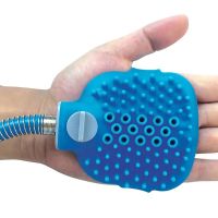Щетка-душ на ладонь для купания крупных собак Pet Bathing Tool со шлангом Pet washer, Силиконовая массажная перчатка для мойки домашних животных