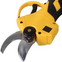 Аккумуляторный секатор DeWalt DCMPP540P1 24V 5AH с 2 аккумуляторам для обрезки веток и деревьев, Беспроводной электросекатор ножницы Деволт в кейсе