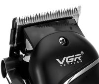 Аккумуляторная машинка для стрижки волос VGR V-683 10W беспроводной мужской триммер для окантовки бороды и усов со сменными насадками и дисплеем USB