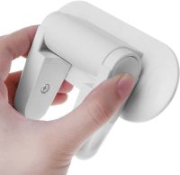 Универсальный детский замок блокиратор BingoKid Door Lever Lock защита ограничитель на дверные и оконные ручки на клейкой основе для детей Белый