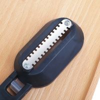 Нож скребок для чистки чешуи рыбы Fish Scales Wiper Cleaning, Ручная рыбочистка с контейнером, Ручной прибор для чистки рыбы с ножем для потрошения