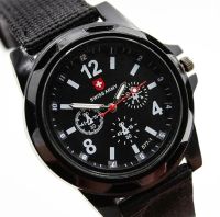 Мужские наручные армейские часы Swiss Army кварцевые часы Quartz на руку с ремешком из нейлона 29 см Черные